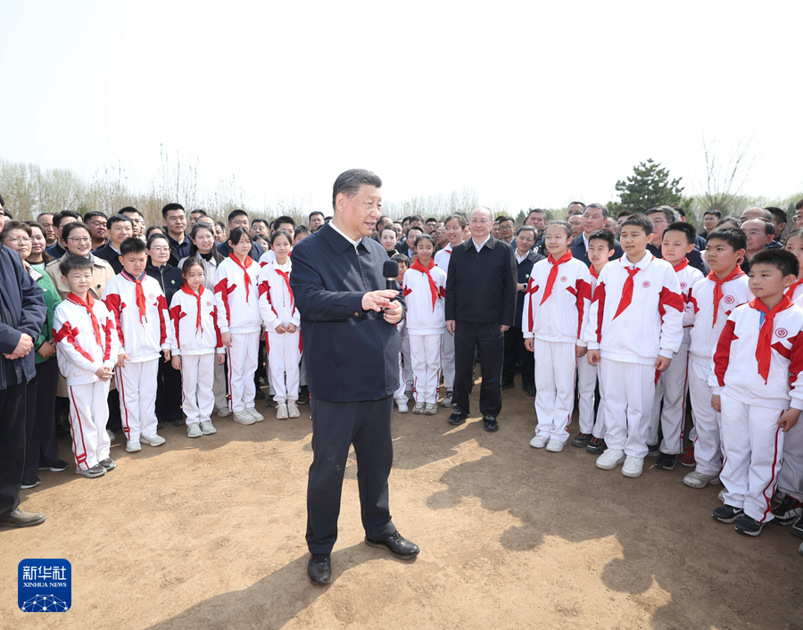 习近平在参加首都义务植树活动时强调：全民植树增绿，共建美丽中国5.png